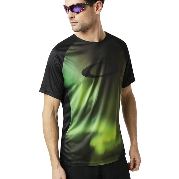 oakley tech tee